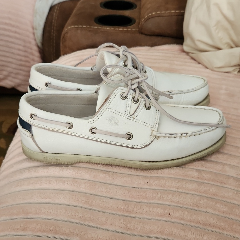 Dexter leather deck shoes